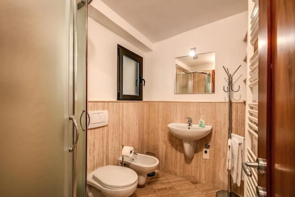Apartment Colosseum House Rome Italy